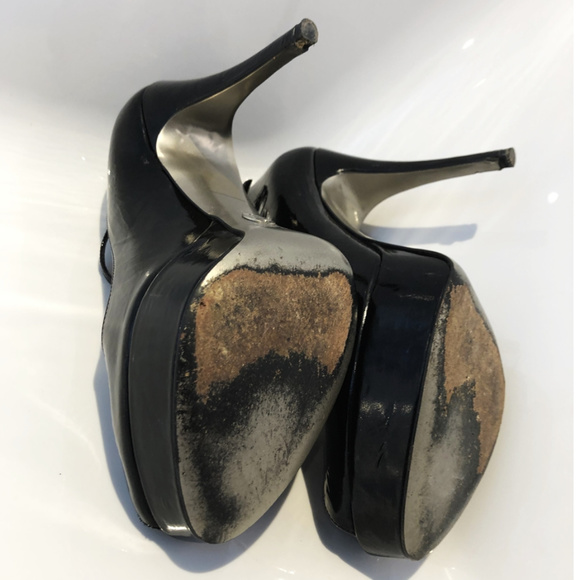 Dolce & Gabbanna High Heel Pumps in Patent Leather - Picture 7 of 8